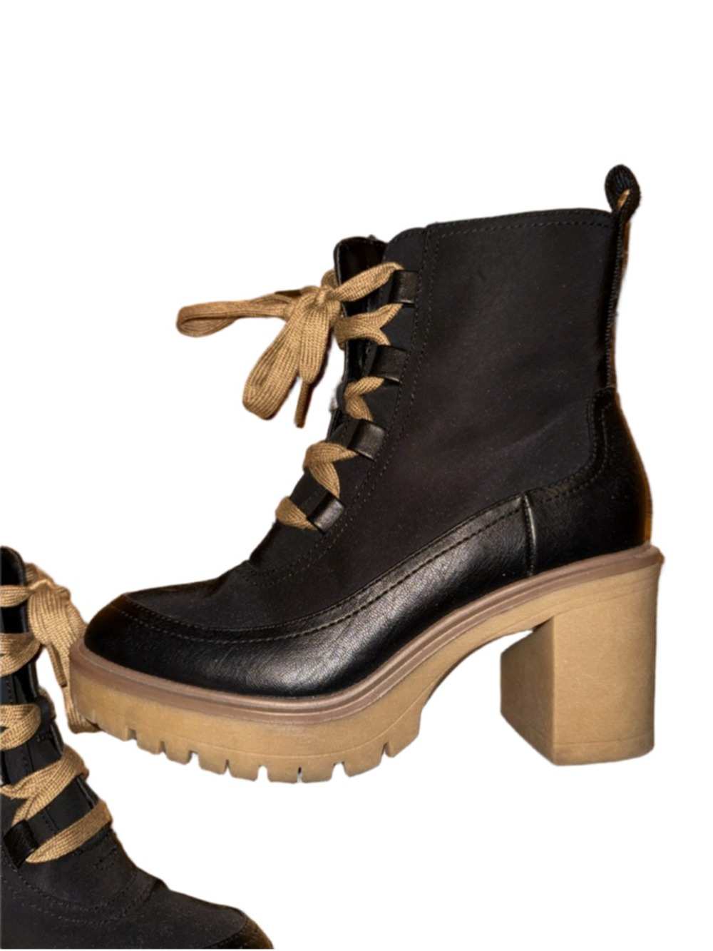 Women’s Universal Thread Black Lace Up Utility Lug Sole Combat Boots - Picture 6 of 10